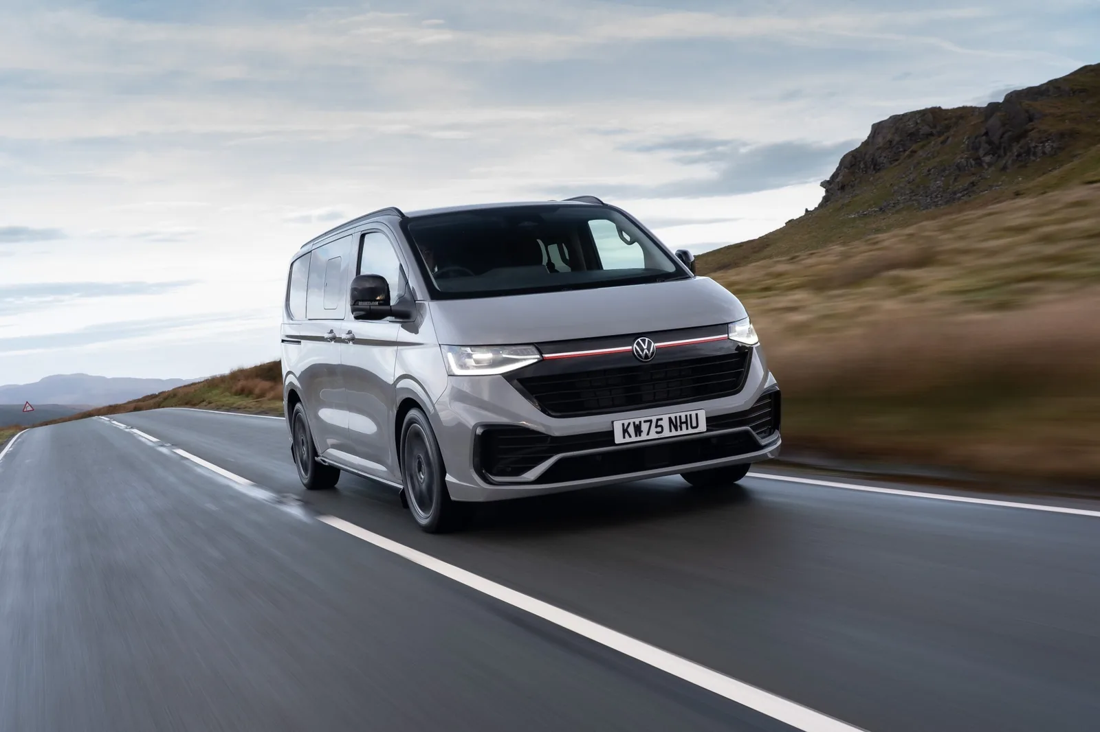 Volkswagen Transporter признан фургоном года на News UK Motor Awards
